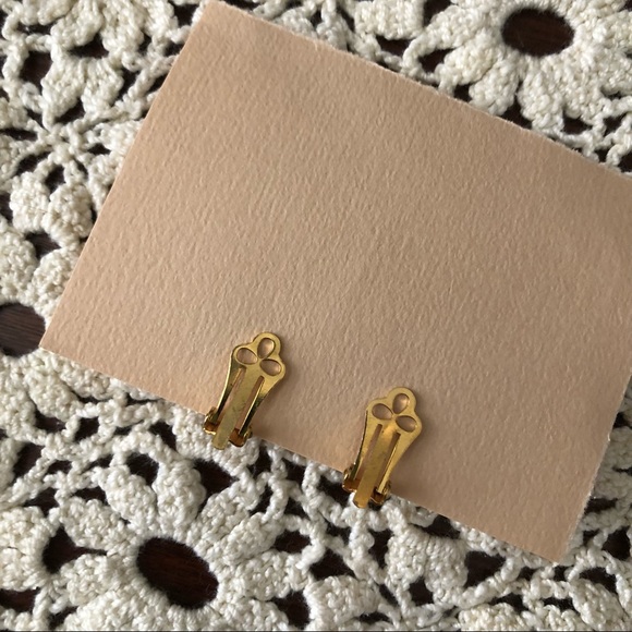 Adorable Acorn Clip On Earrings - Picture 4 of 7